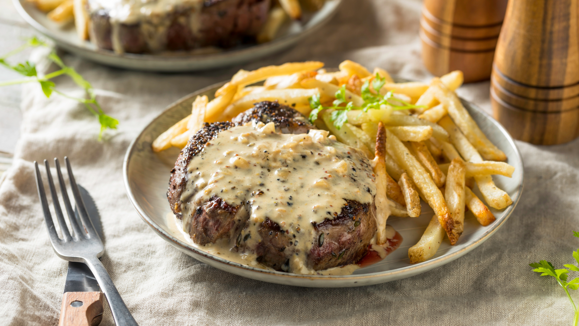 Valentinstag à la Paris: Steak au Poivre