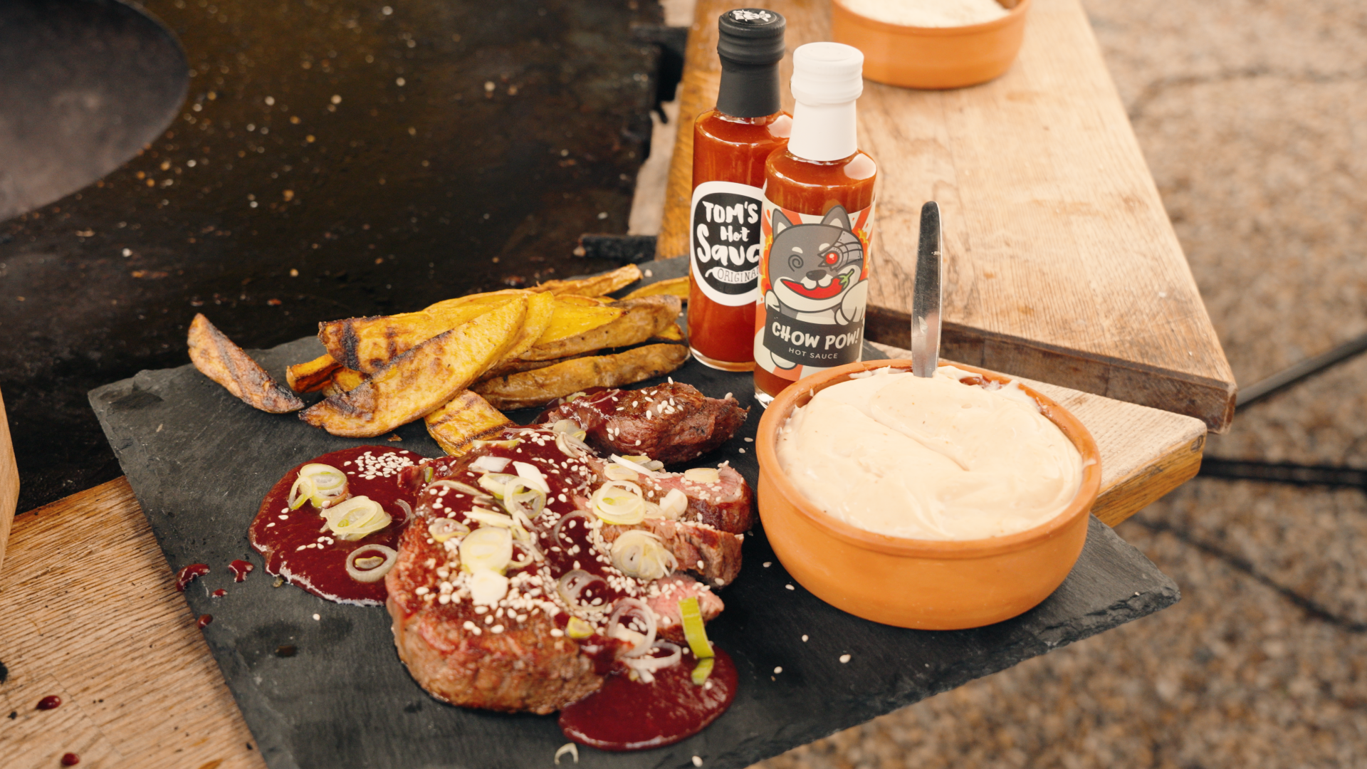 Rezept-Tipp: Asian Steak mit Cherry-Chow-Pow-Sauce à la Tom's Hot Stuff