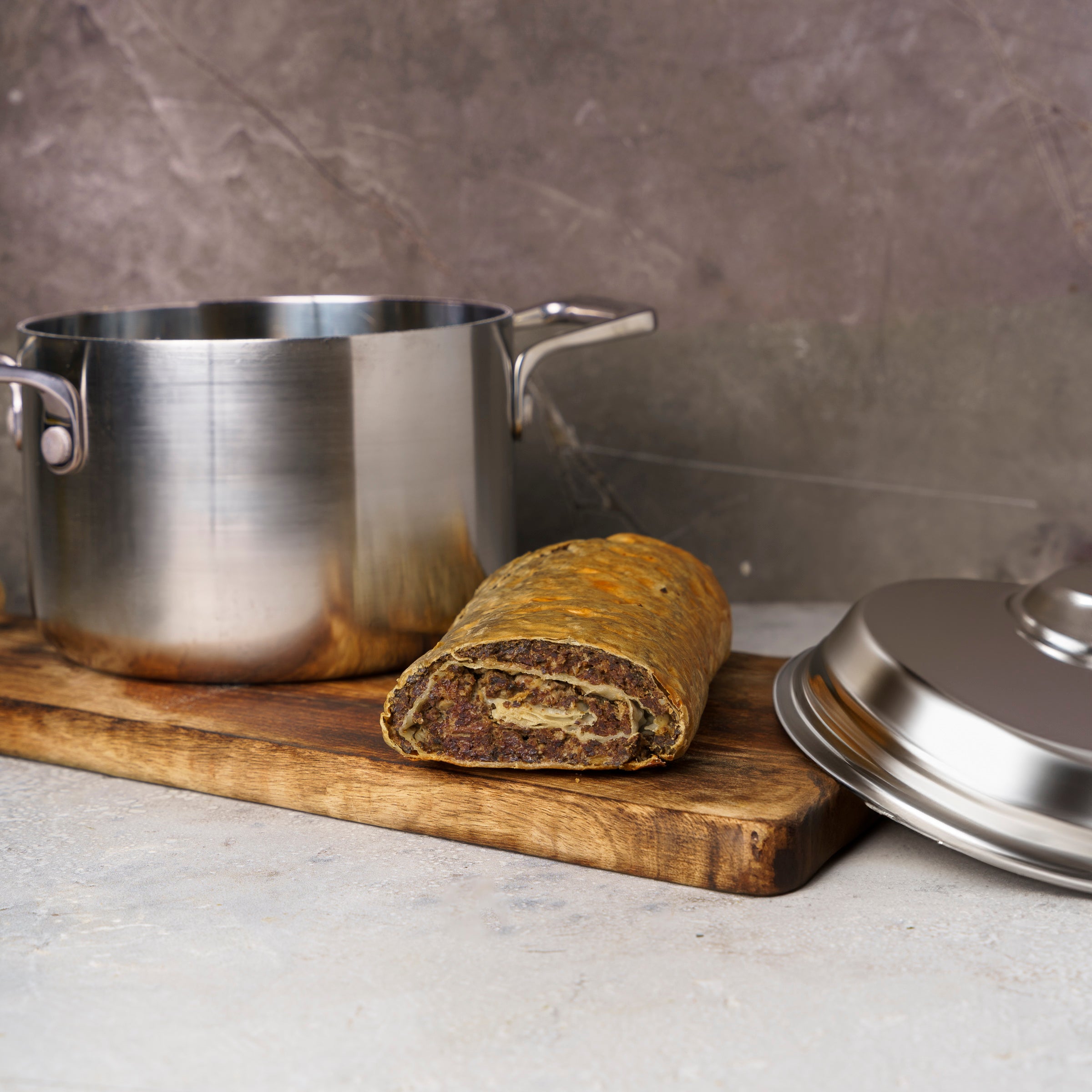 Wildstrudel mit Pilzen